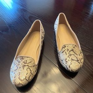 SZ 7.5 sparkly snake print tan and brown loafers. Pristine condition.
